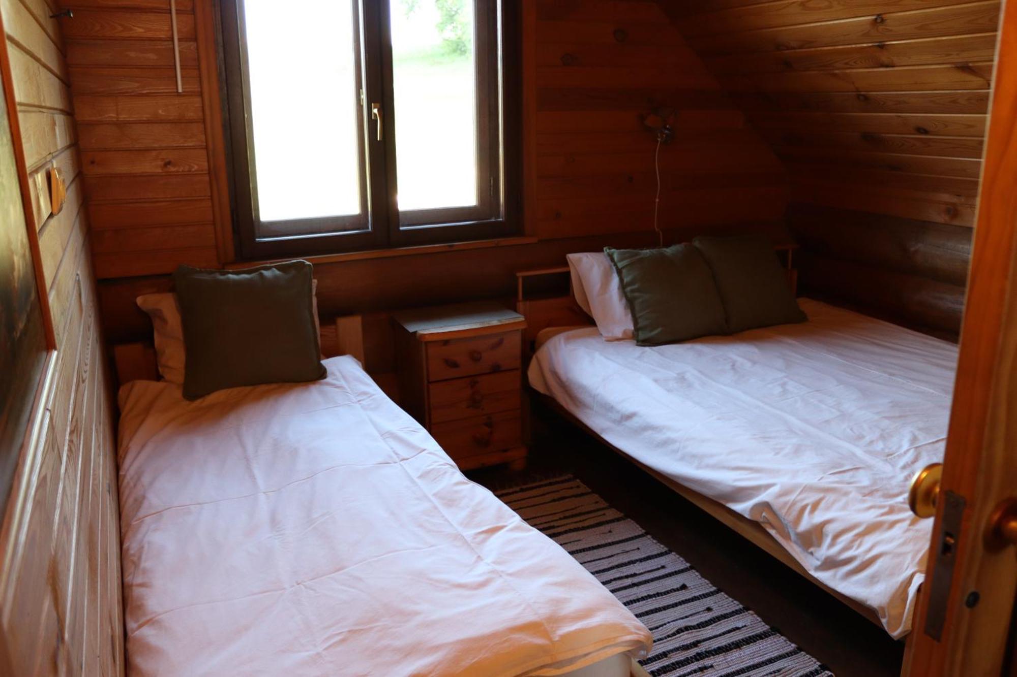 Hotel Kundzini Bīriņi Esterno foto