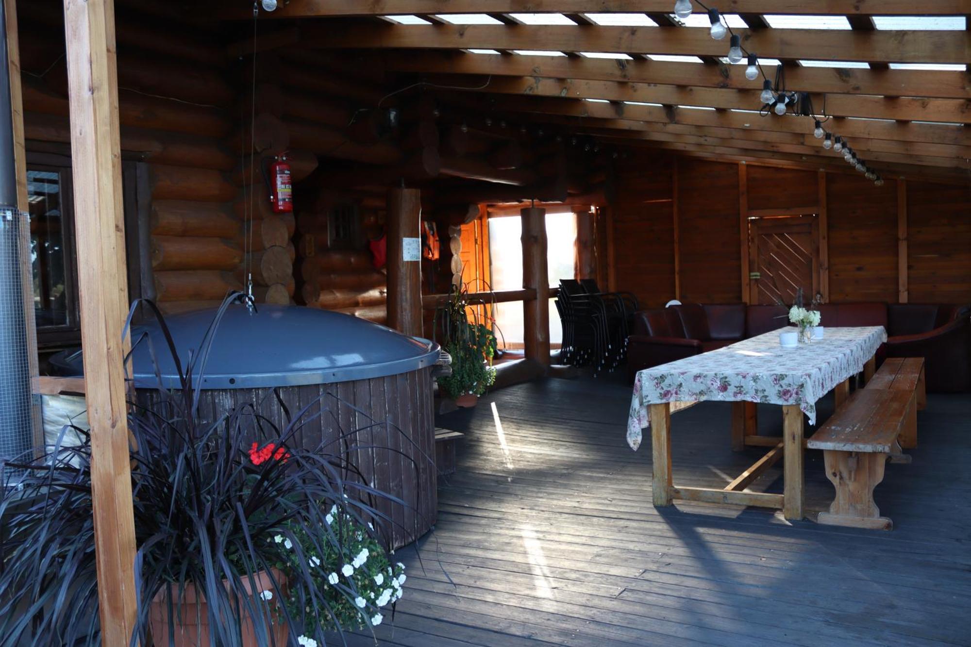 Hotel Kundzini Bīriņi Esterno foto